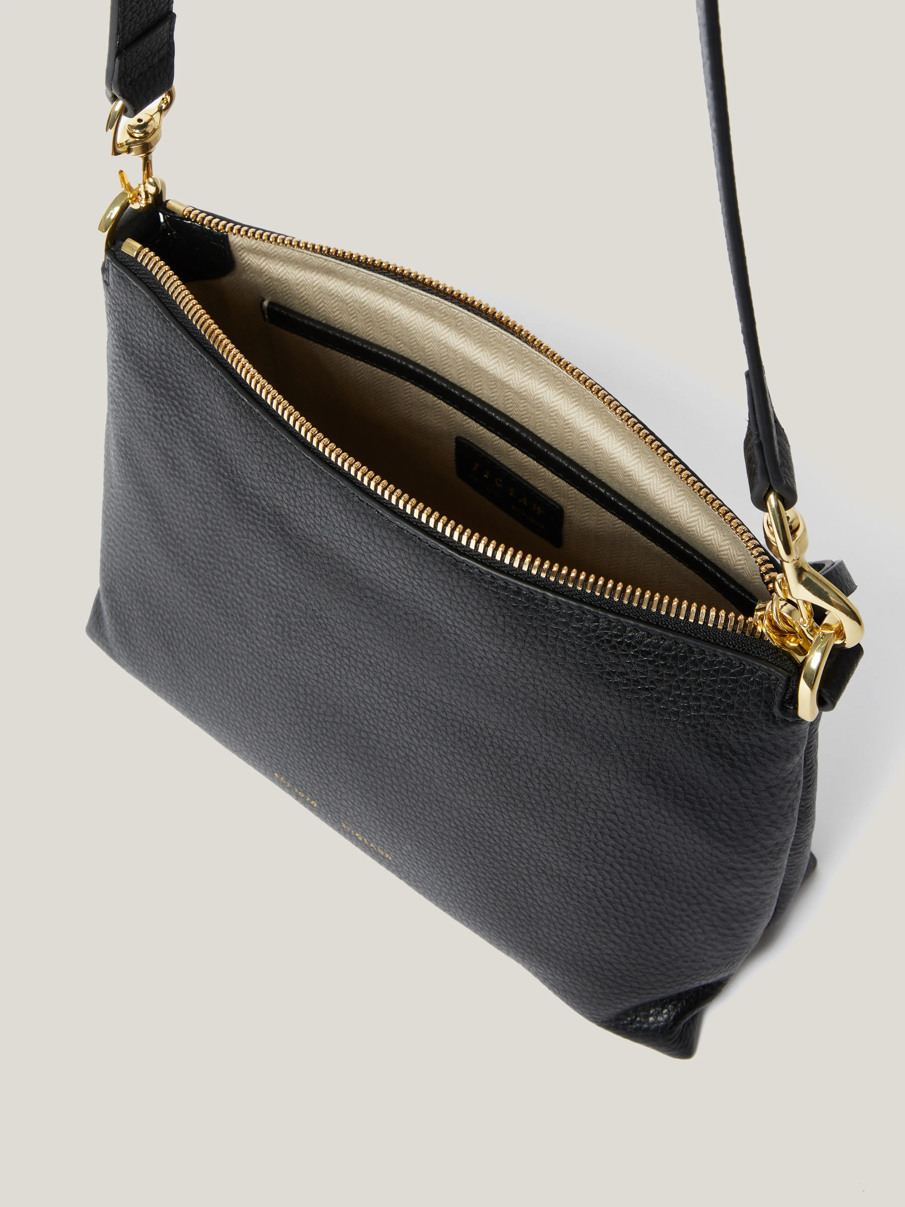 Ava Pebble Leather Crossbody | Black - Image 8