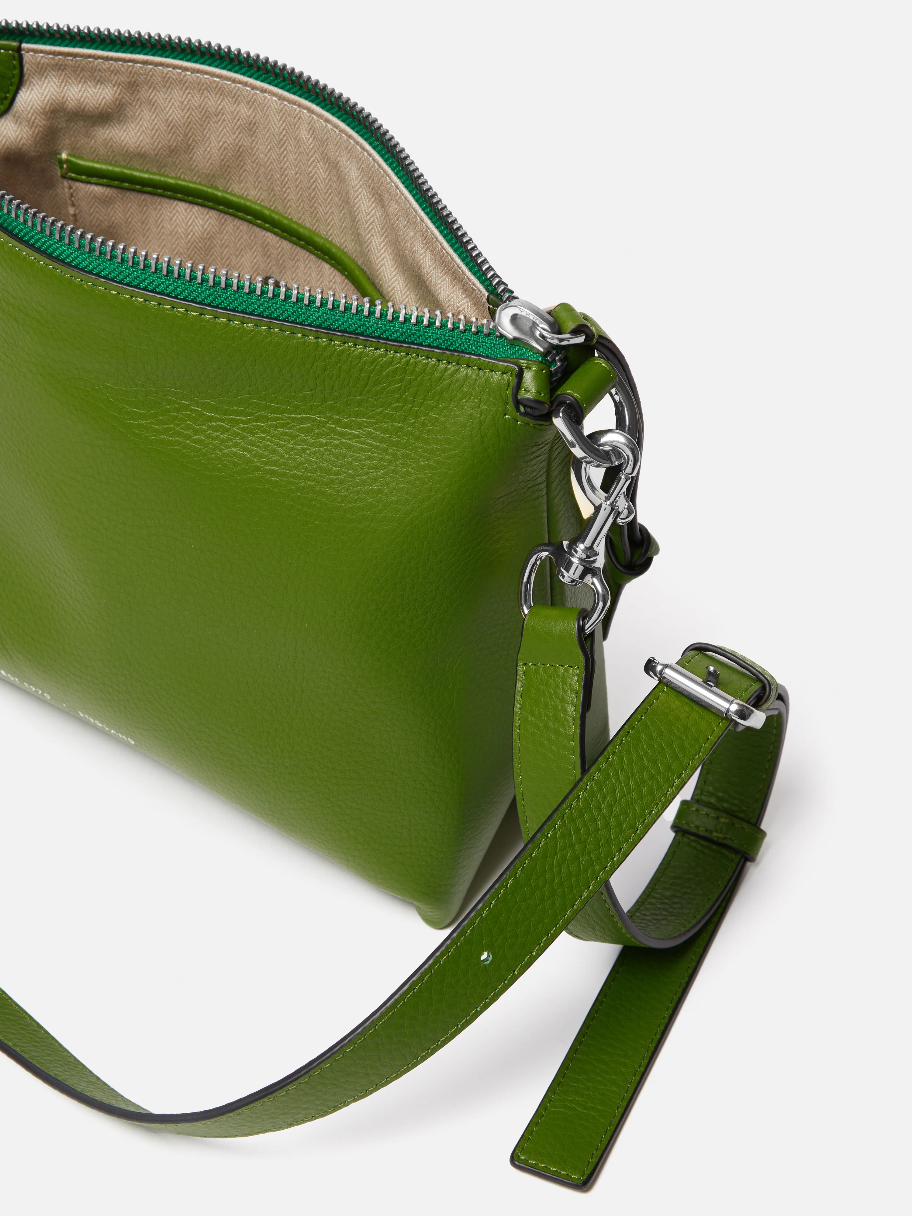 Ava Pebble Leather Crossbody | Green - Image 5