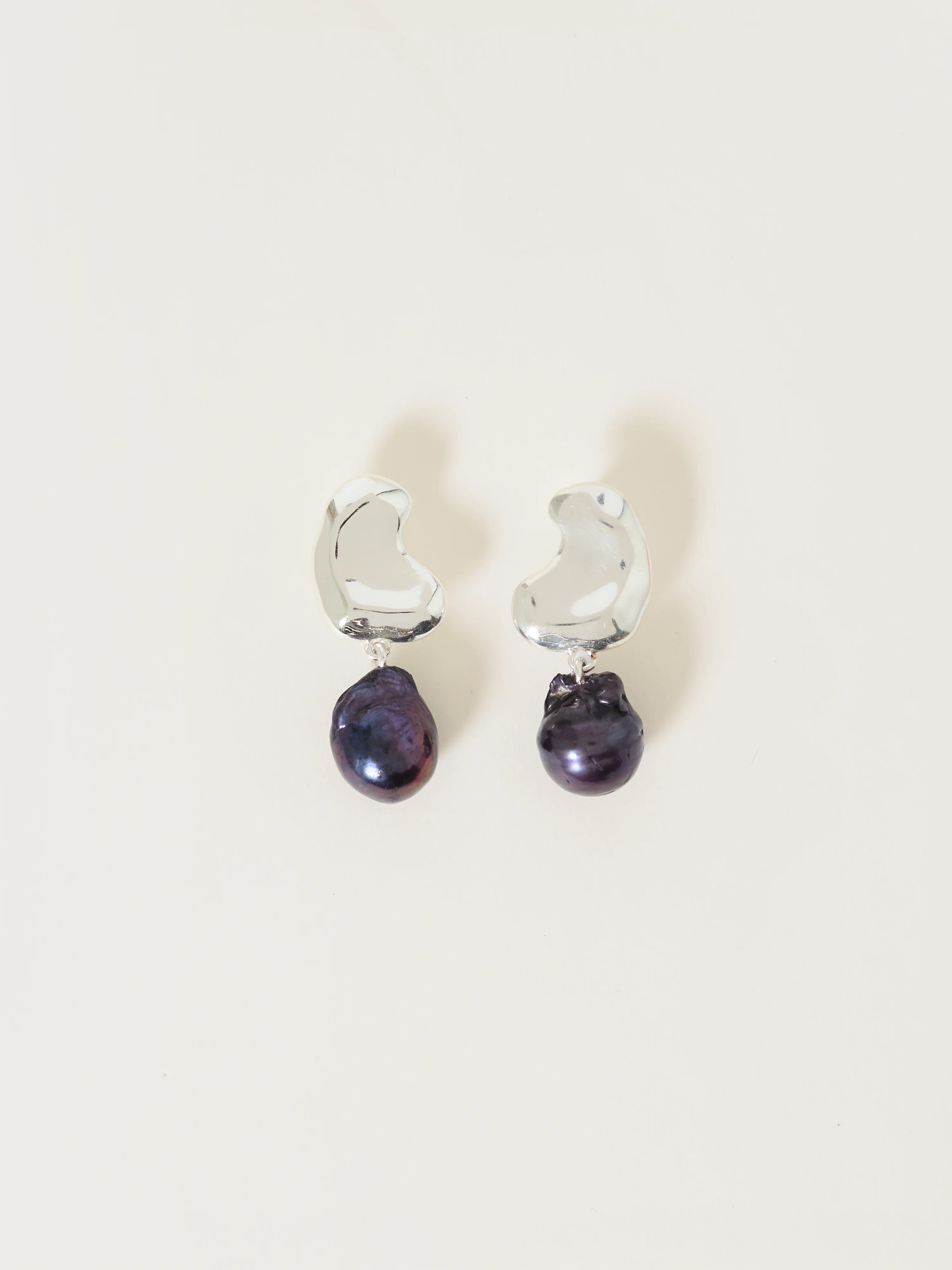 Black Pearl Stud Earring | Silver - Image 2