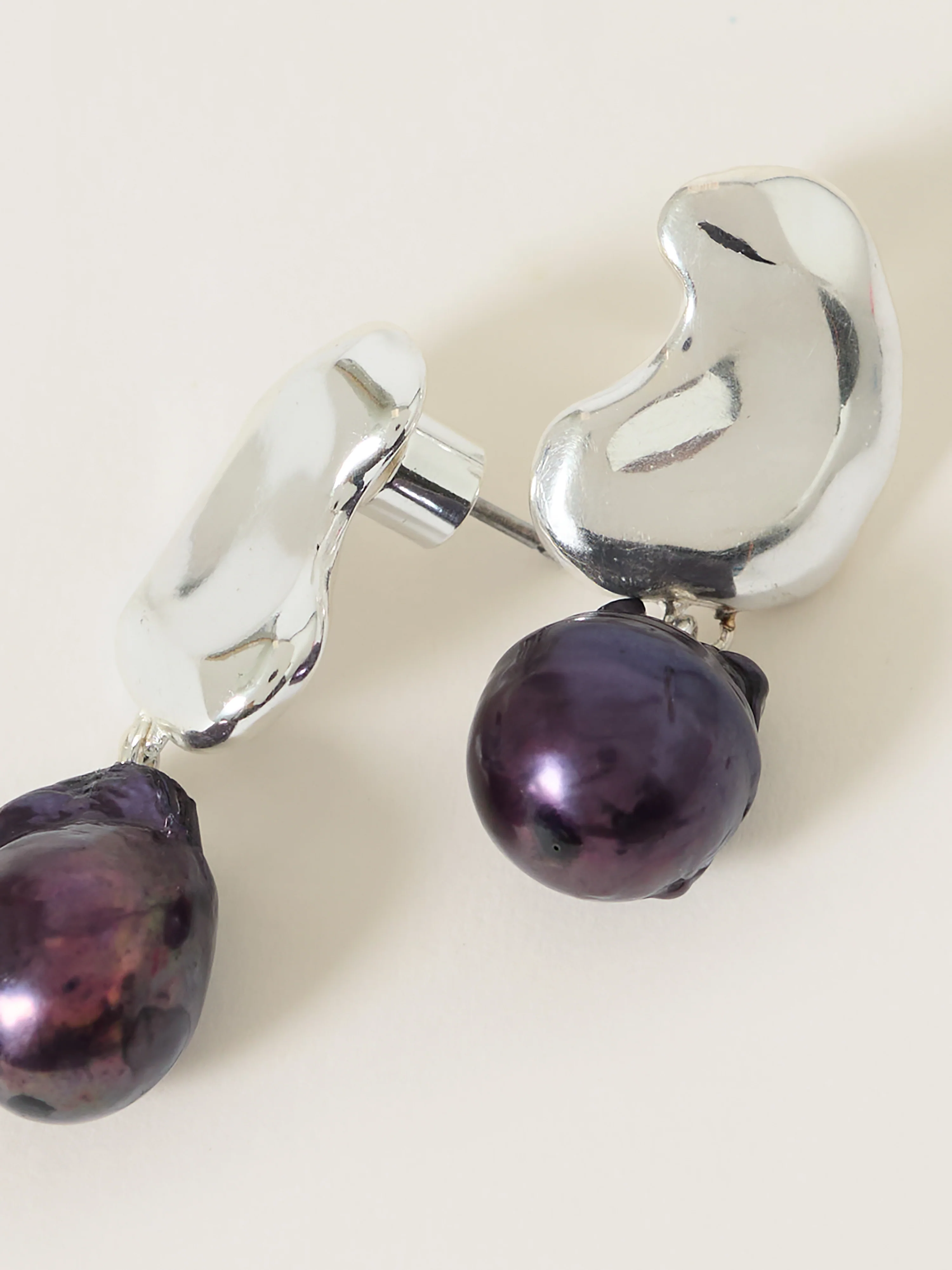 Black Pearl Stud Earring | Silver - Image 3