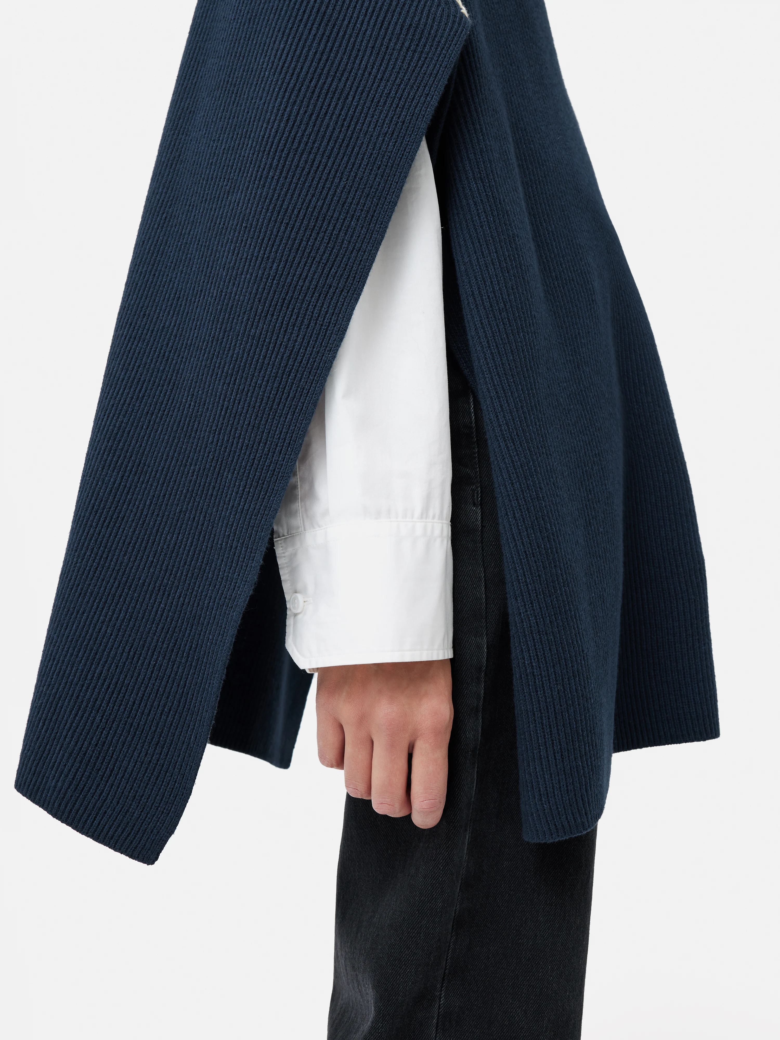 Blanket Stitch Poncho | Navy - Image 2