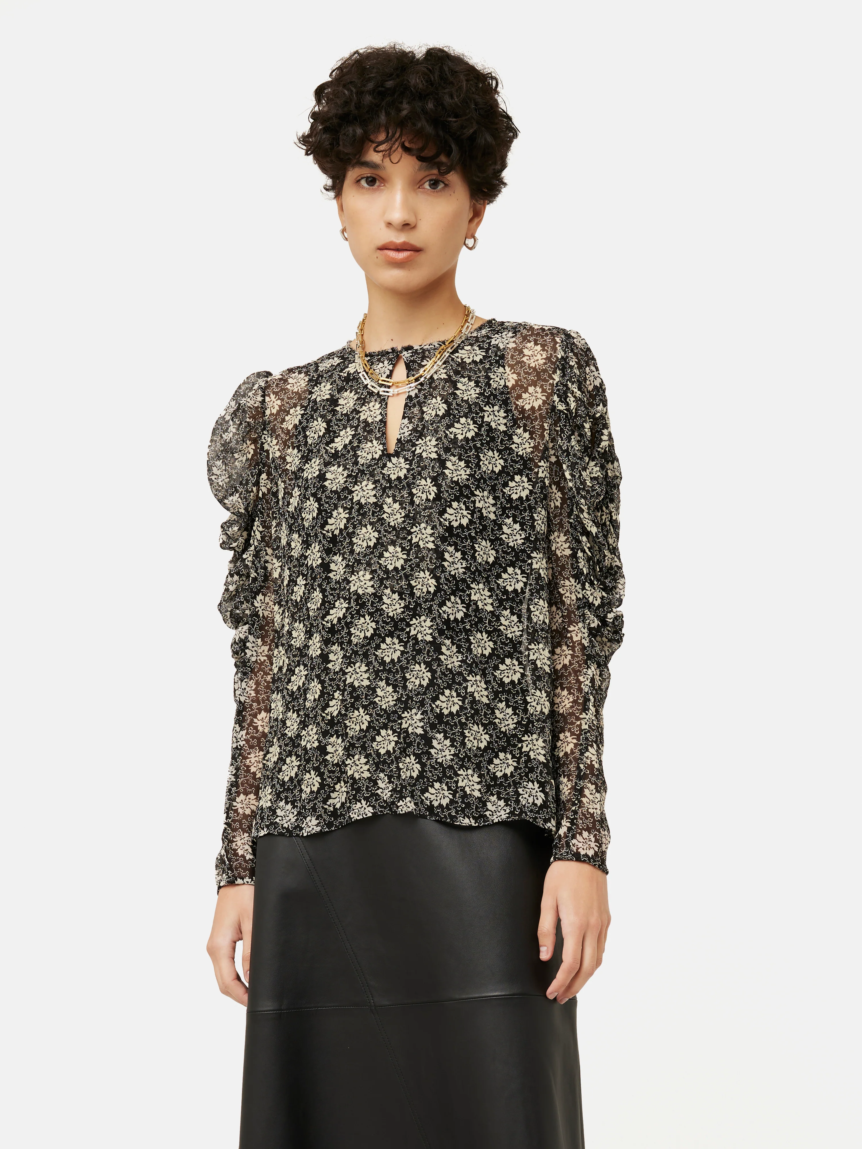 Block Leaf Crinkle Top | Black - Image 4