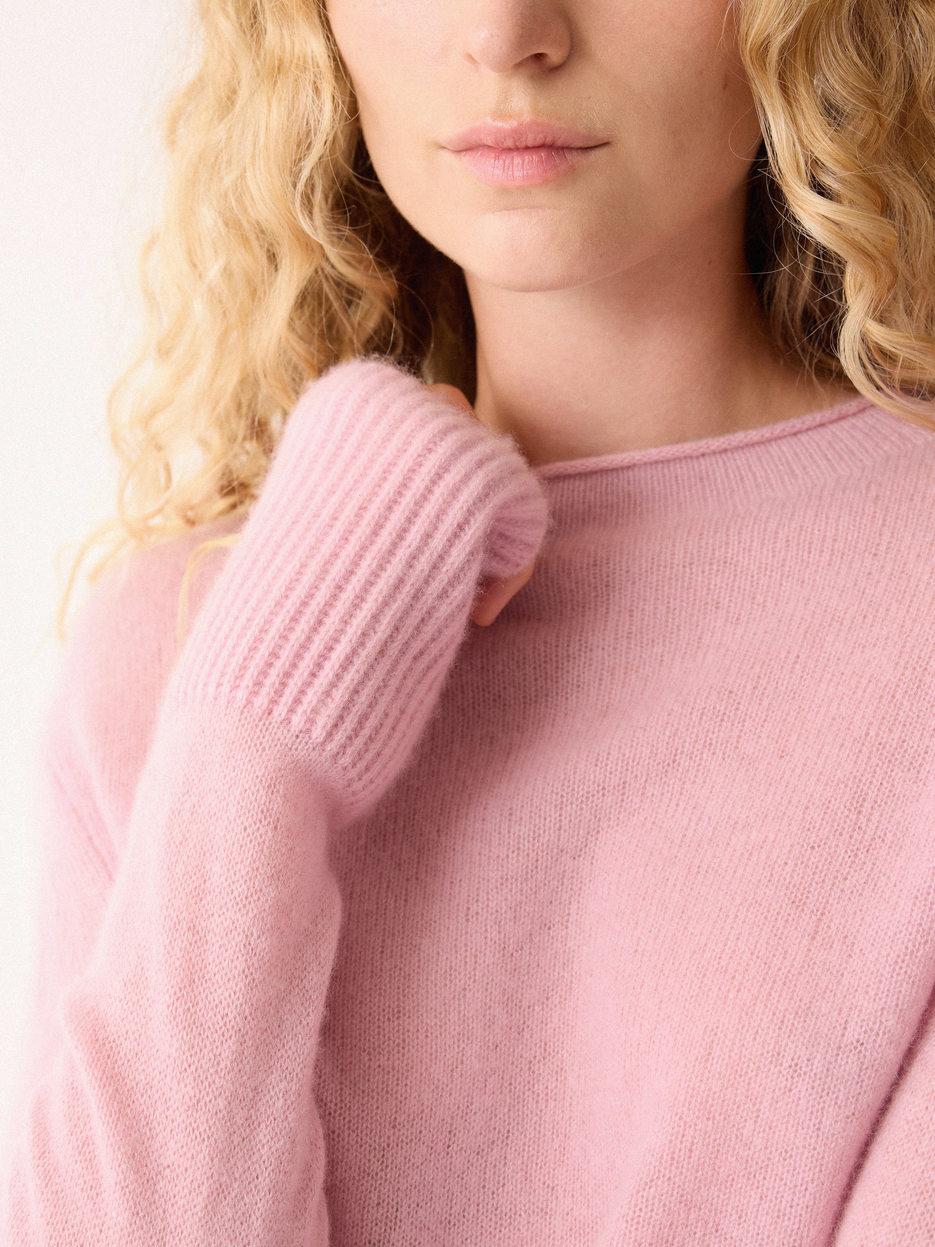 Cloud Cashmere Eldon Jumper | Pink - Image 3