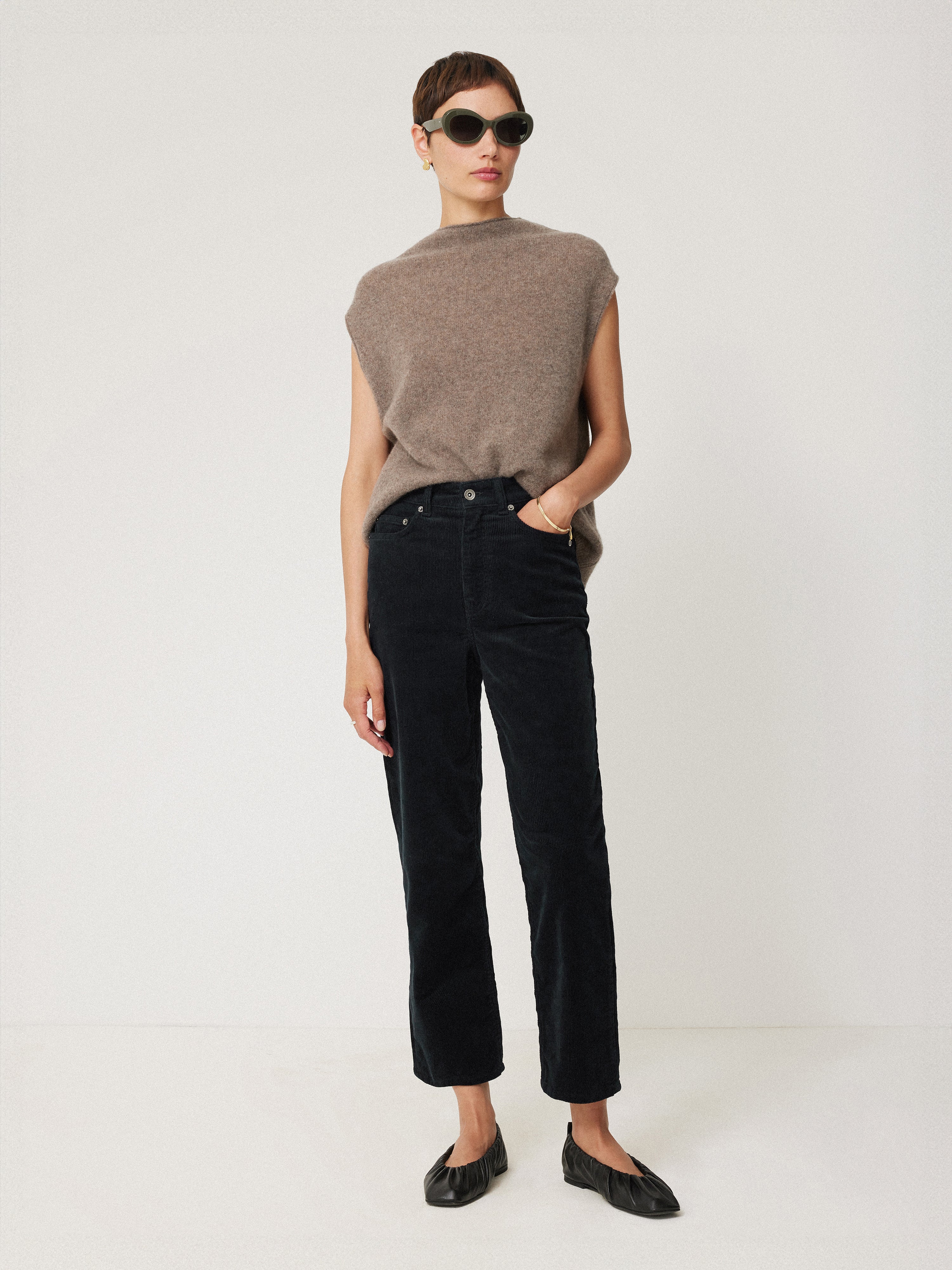 Delmont Cord Tapered Jean | Navy - Image 7