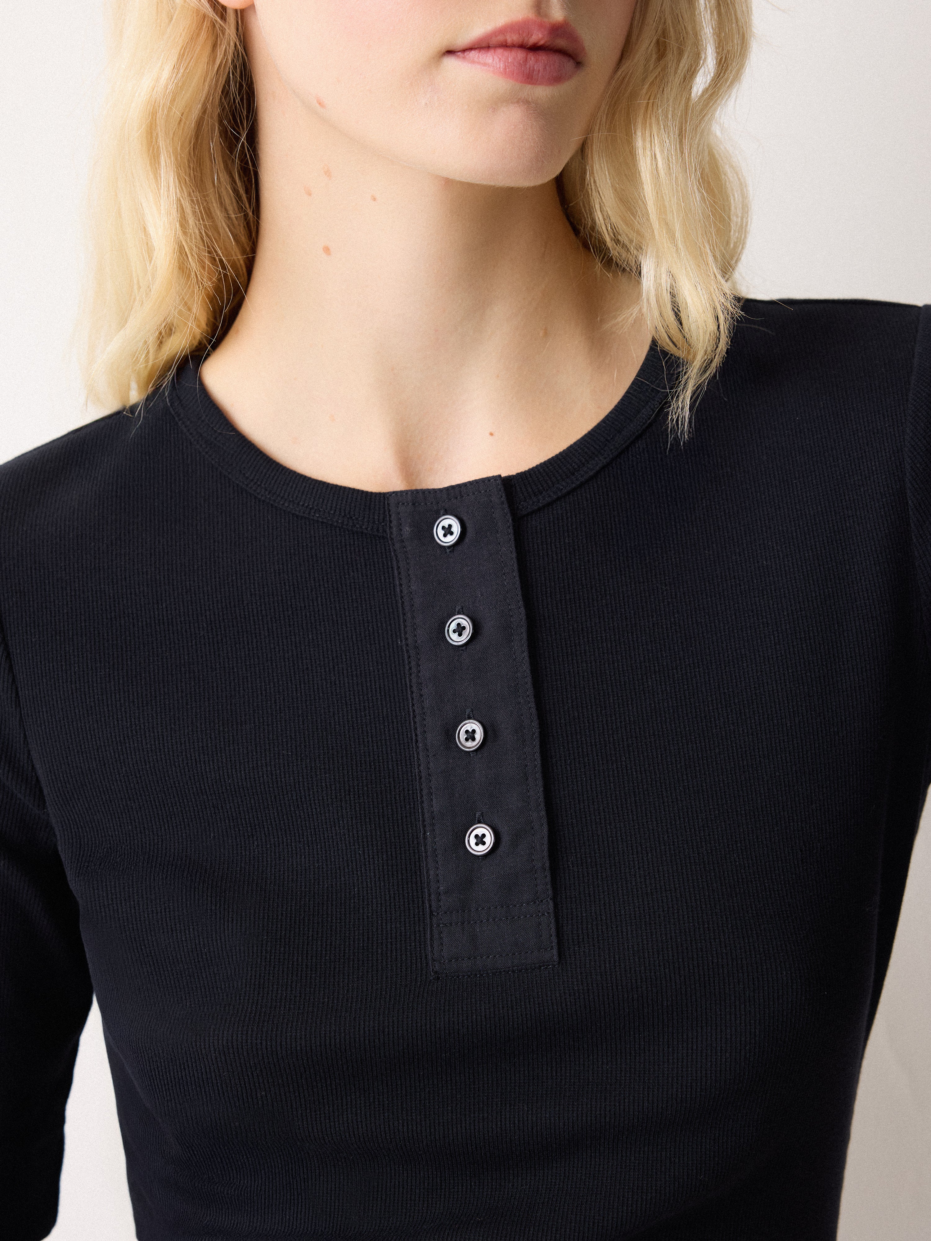 Fine Rib Half Sleeve Henley T-shirt | Navy - Image 3