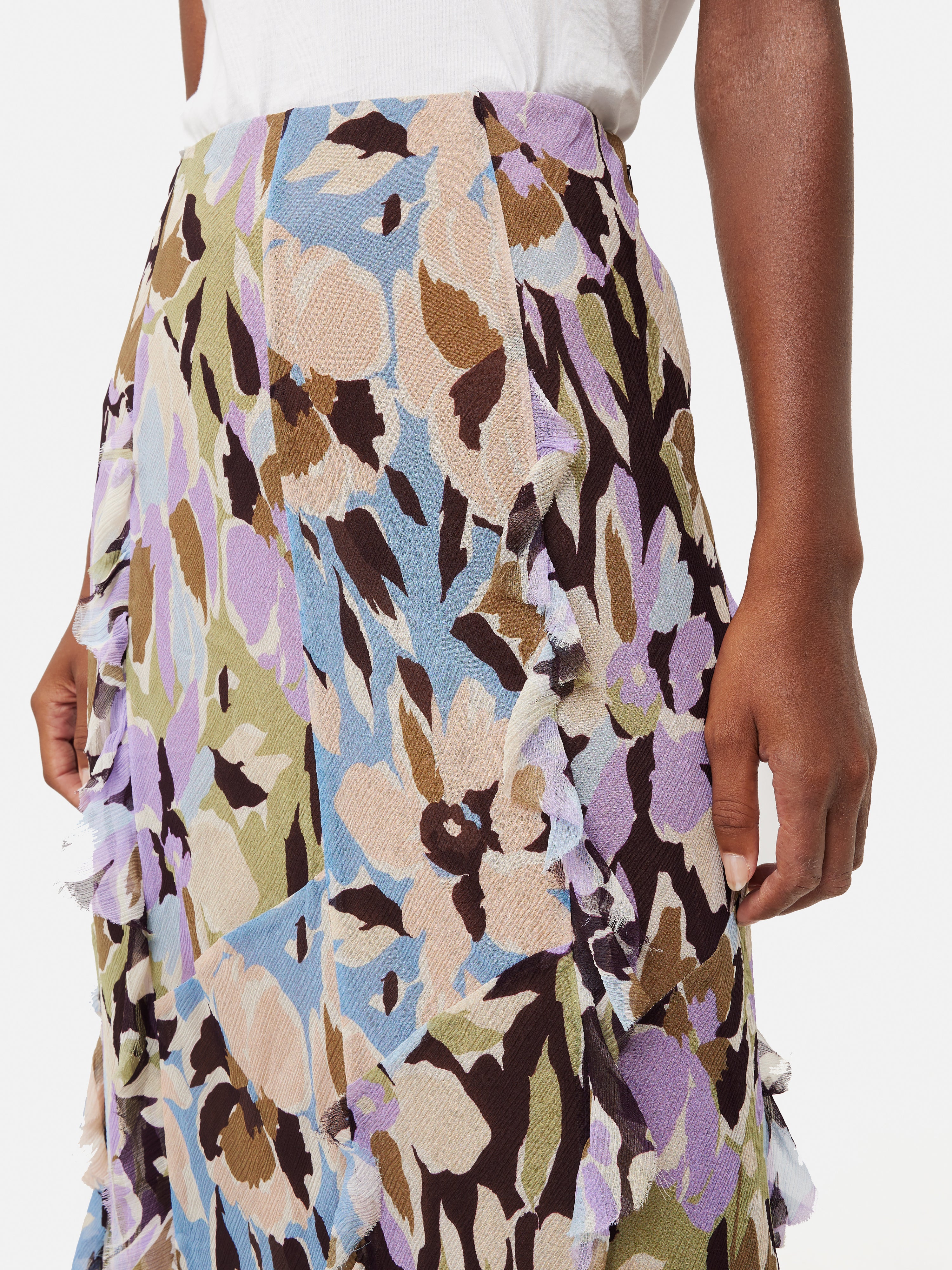 Graphic Pansy Crinkle Skirt | Lilac - Image 4