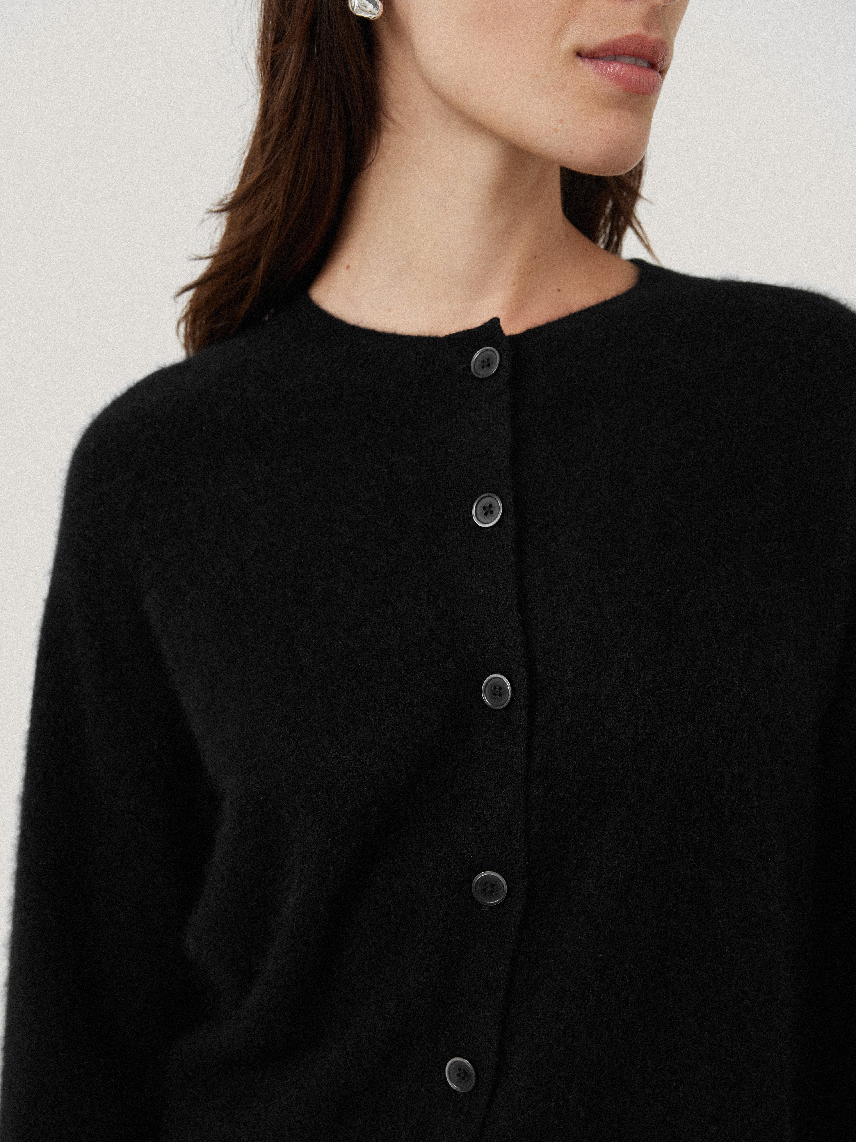 Halo Cashmere Cardigan | Black - Image 4