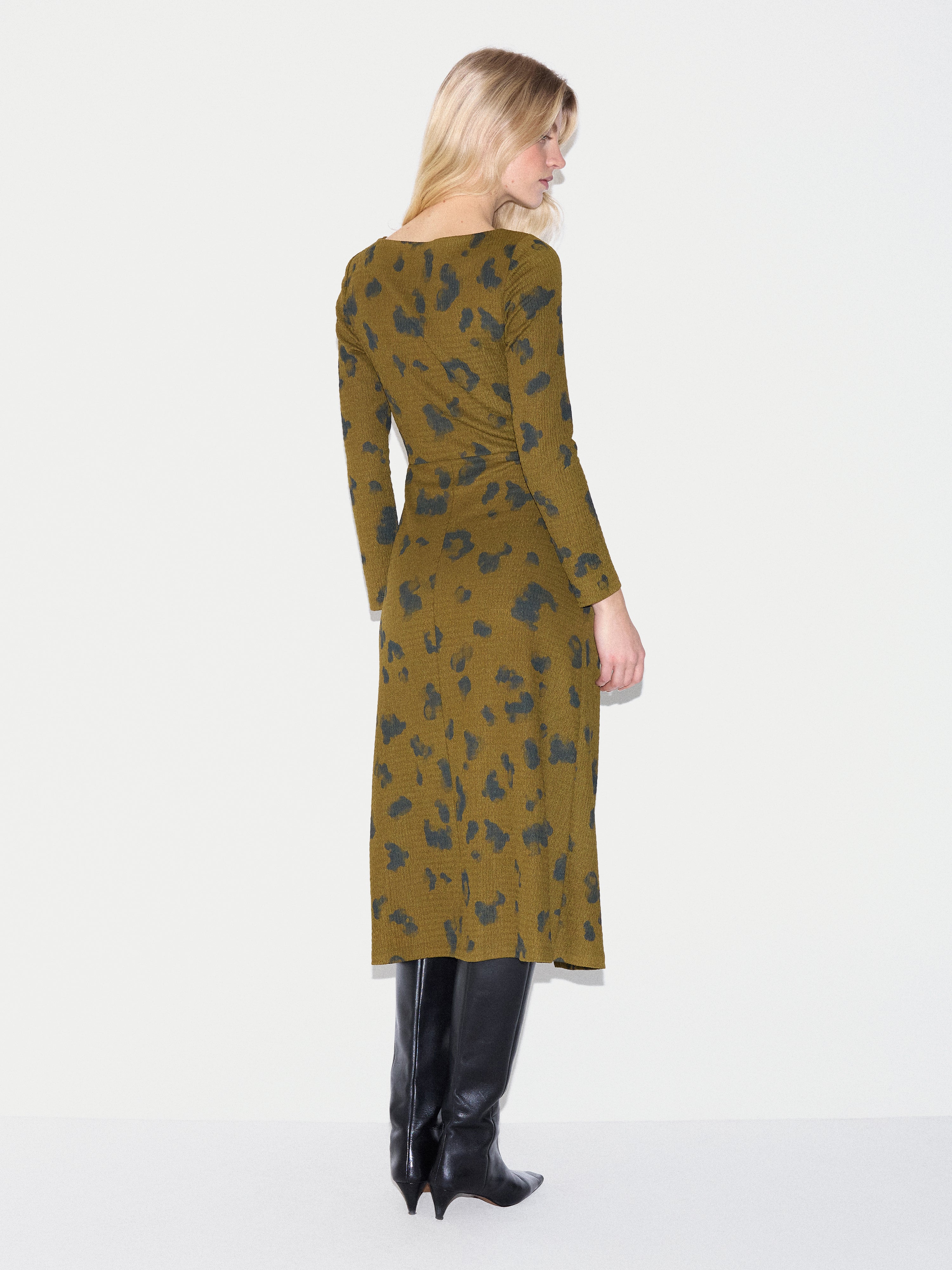 Ink Cloud Crinkle Knot Dress | Khaki - Image 4