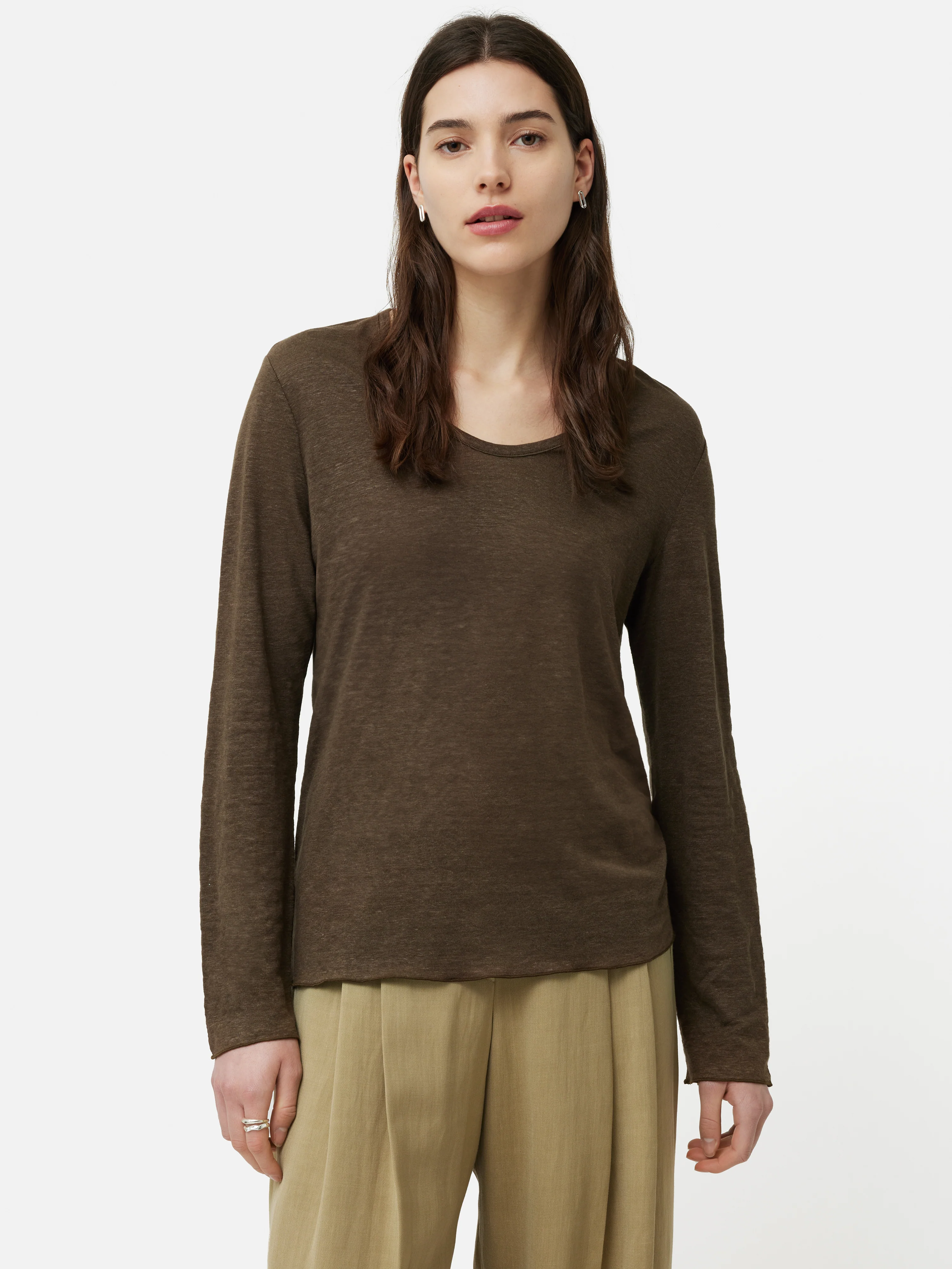 Linen Eden Long Sleeve Tee | Khaki - Image 5