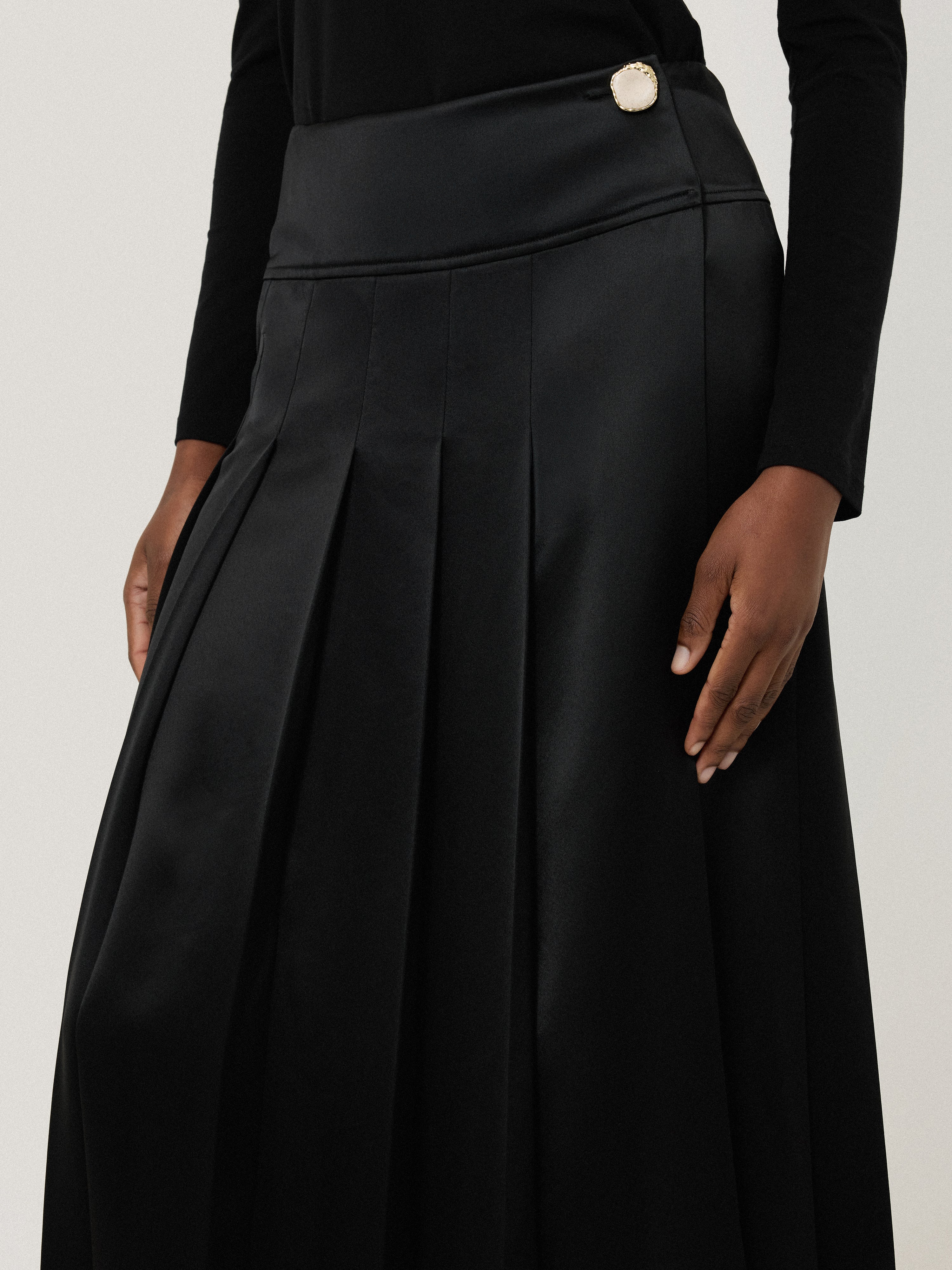 Pleated Midi Skirt | Black - Image 3