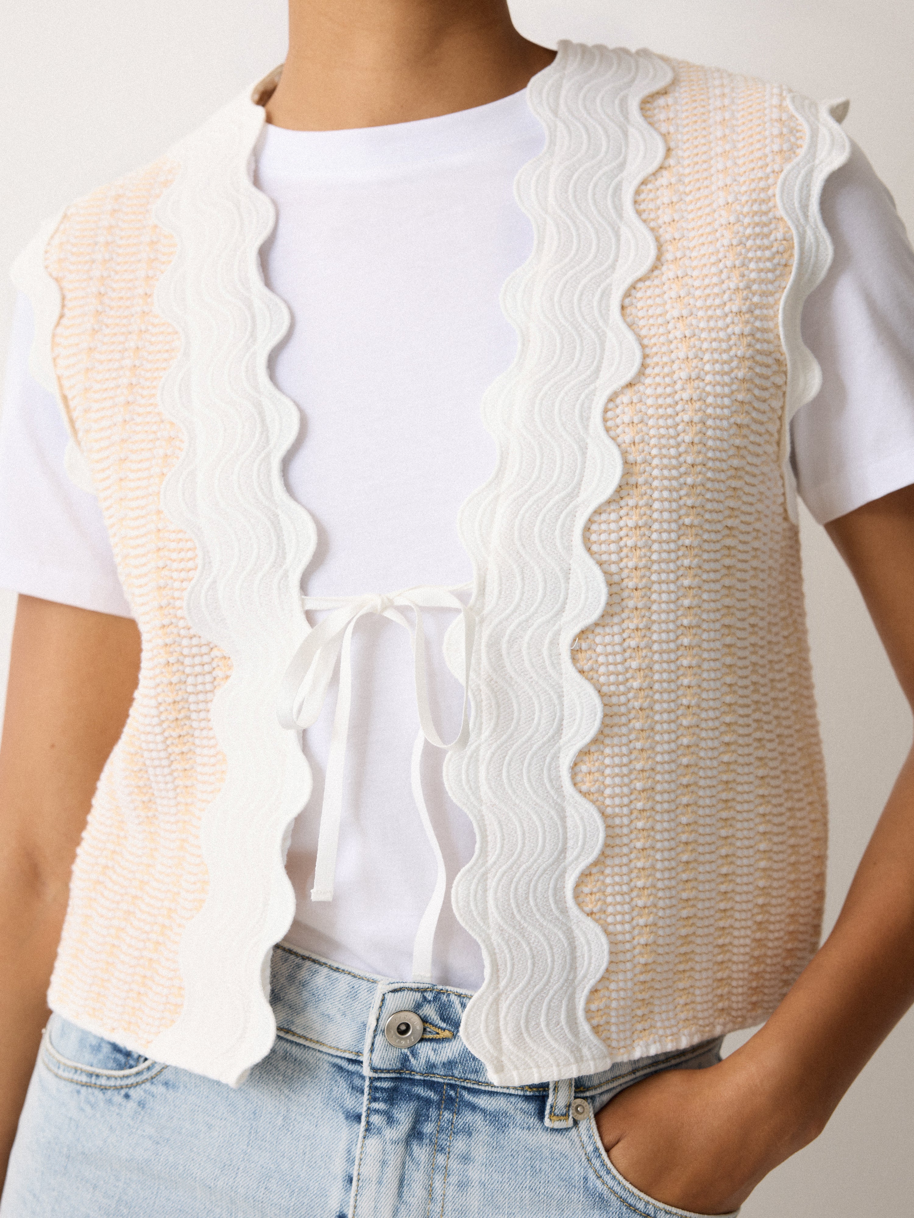 Scallop Trim Waistcoat | Cream - Image 2