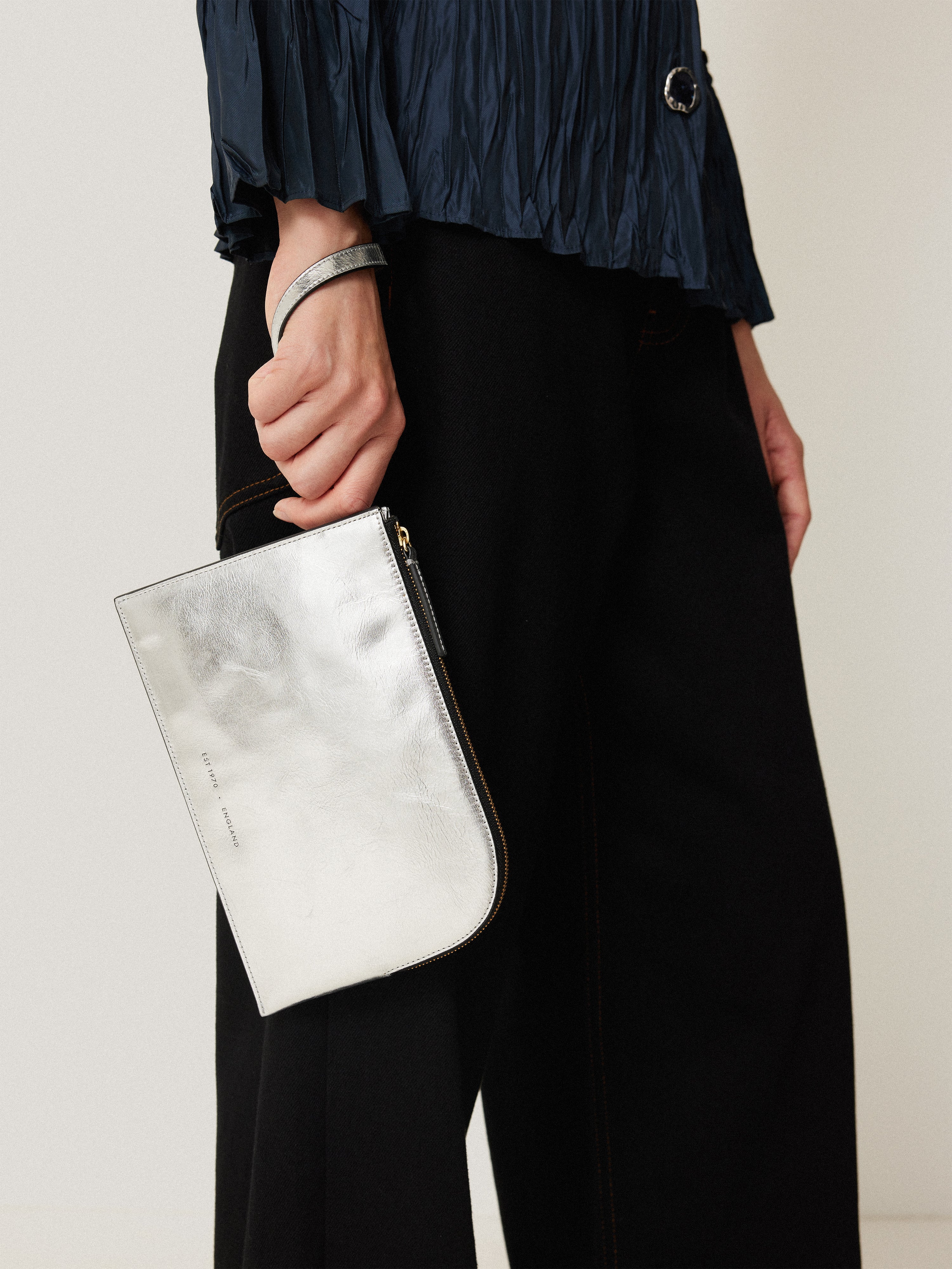 Sophia Metallic Leather Pouch | Silver - Image 8