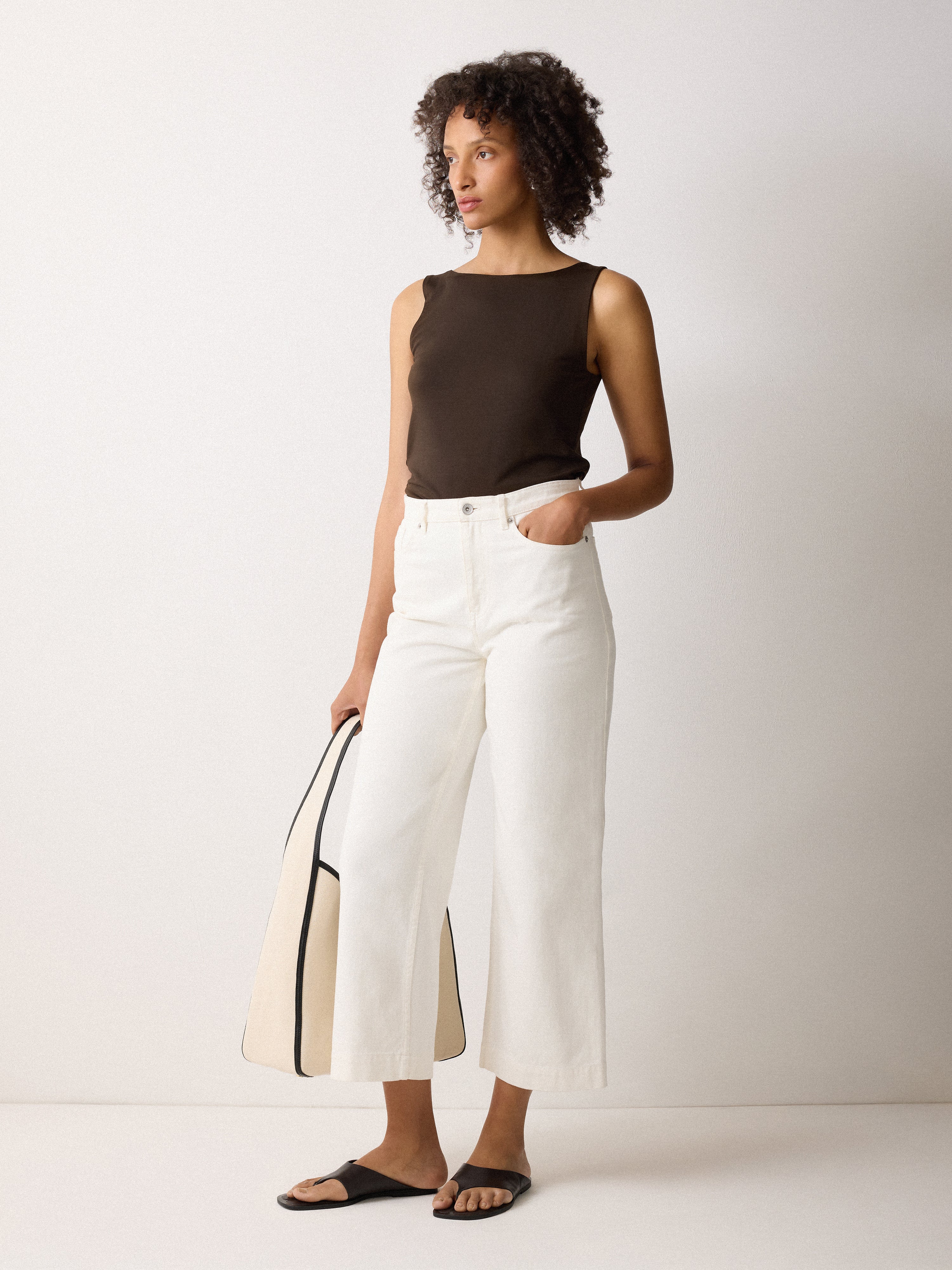 Straight Neck Vest | Brown - Image 4