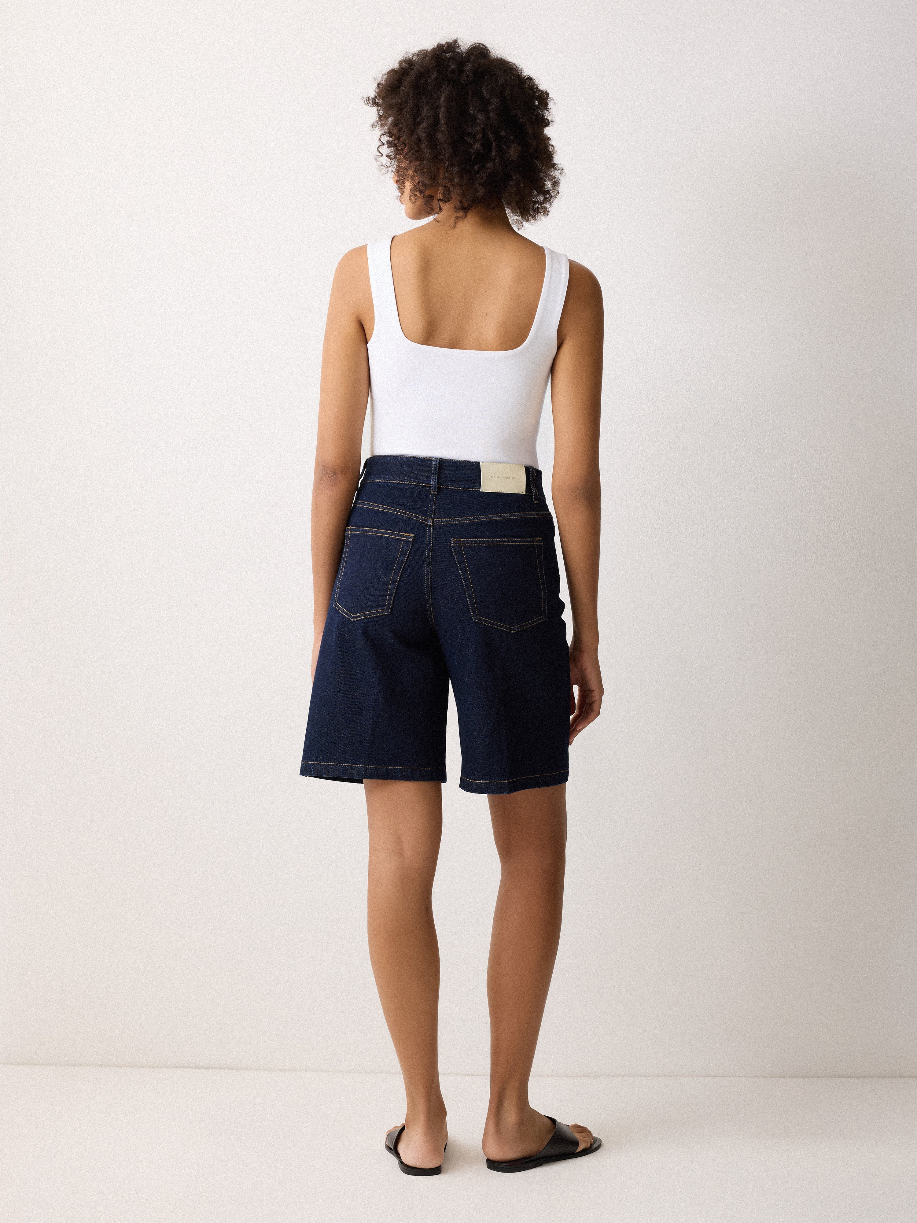 Straight Neck Vest | White - Image 5