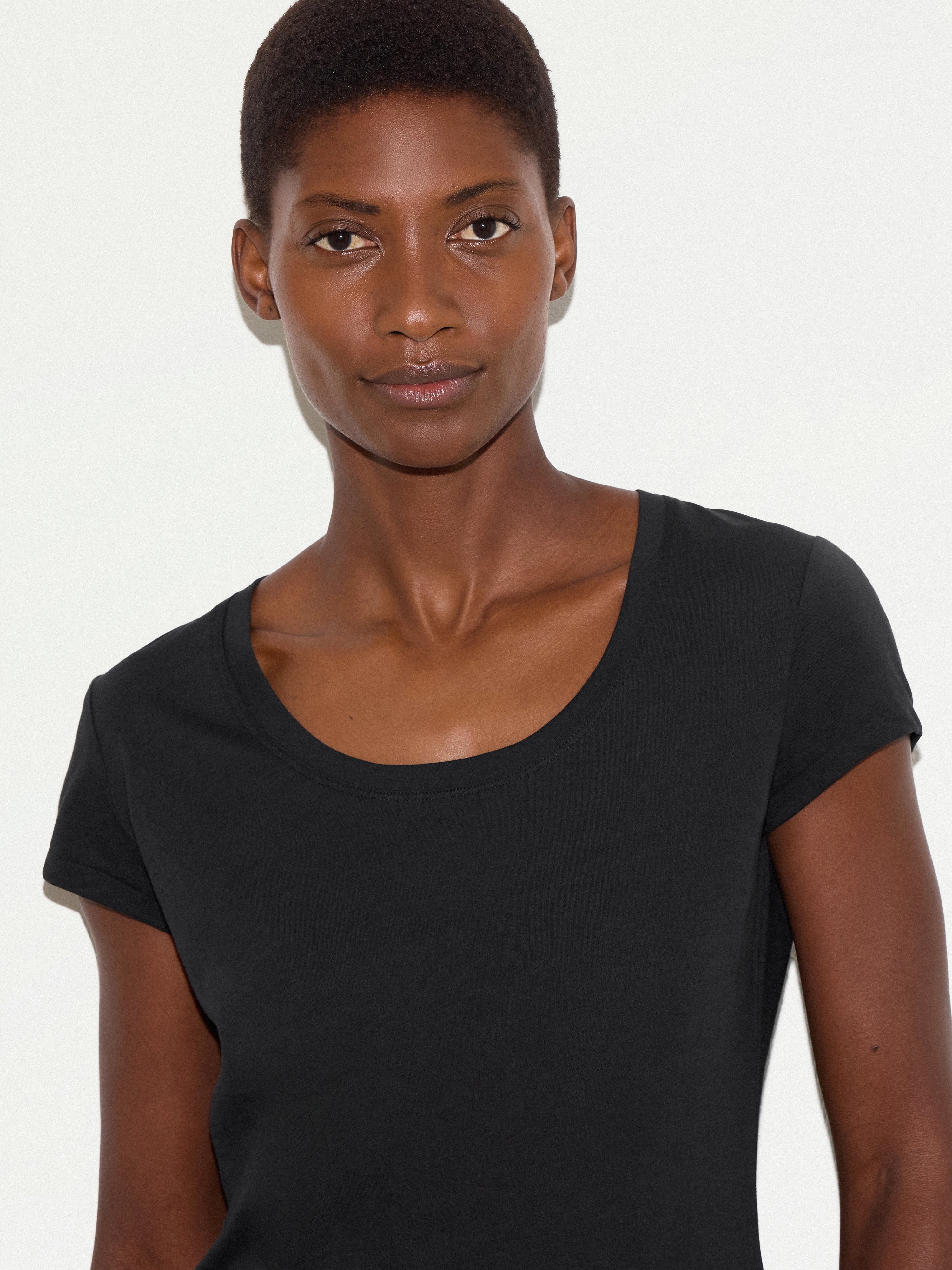 Supima Cotton Scoop Neck T-shirt | Black - Image 3