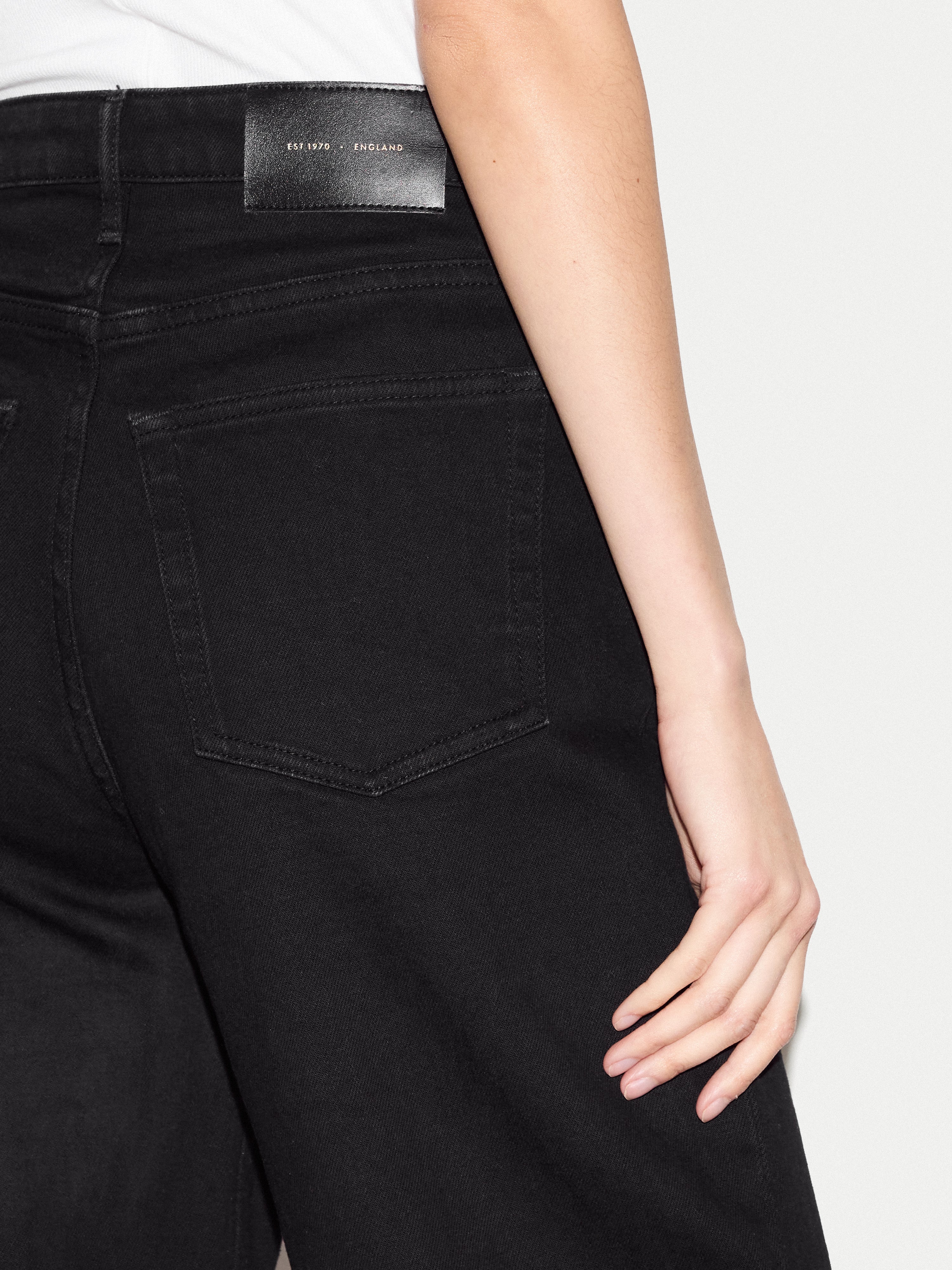 Tyne Wide Leg Cropped Jean | Black - Image 3