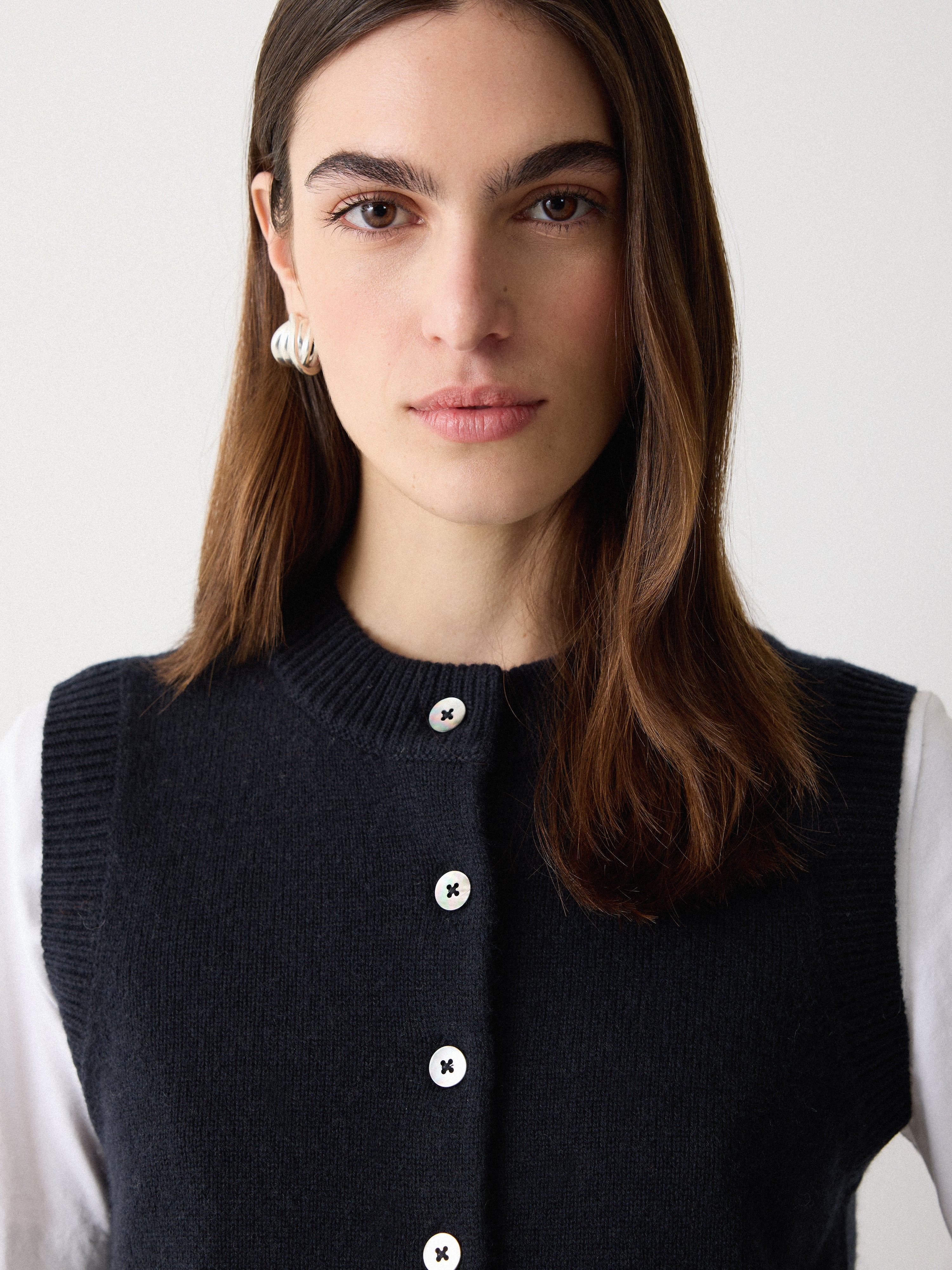Wool Cashmere Blend Waistcoat | Navy - Image 3
